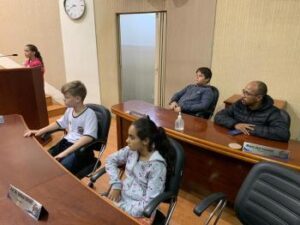 Murilo Jácomo recebe a visita de alunos da Escola Juventina
