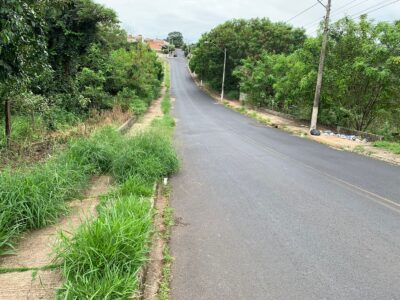 Ponte que liga os bairros Jardim Esperança e Jardim Canaã