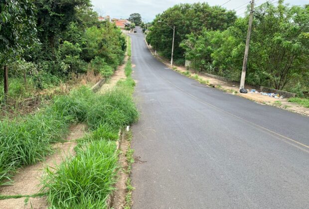 Ponte que liga os bairros Jardim Esperança e Jardim Canaã