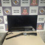 Helicóptero Águia frustra fuga de suspeitos e apreende moto com placa falsa