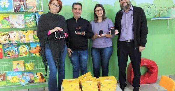 Emenda Impositiva garante sapatinhos para alunos carentes em Monte Alto