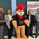 Formatura do PROERD, um programa educacional executado pelo policial Morosini.
