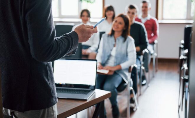 Prorrogação das inscrições para 15 mil vagas de professores na rede estadual