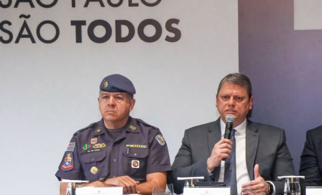 Operação policial na Cracolândia neste domingo termina com 15 presos