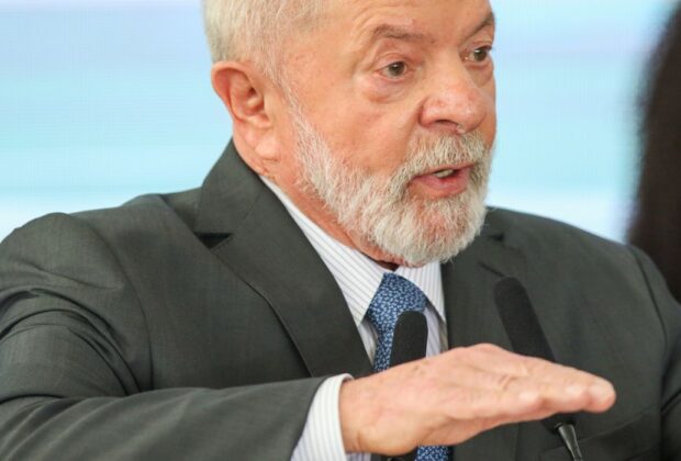 Lula Afirma que Dilma Merece Desculpas por Impeachment