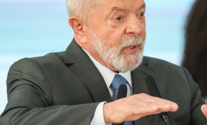 Lula Afirma que Dilma Merece Desculpas por Impeachment