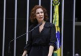 Deputada Carla Zambelli é acusada de envolvimento com hacker